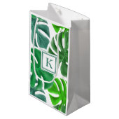Moderne Monogram Green Botanical Palm Blätter Kleine Geschenktüte (Vorderseite Schrägansicht)