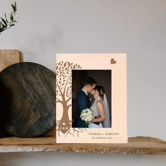 Moderne Monogram Heart Names Tree of Life Wedding Geätzte Rahmen