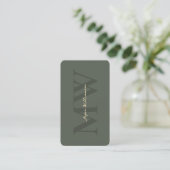 Moderne Monogram-Initialen Beruflich Sage Green Visitenkarte (Stehend Vorderseite)