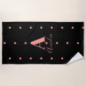 Moderne Monogram Name Rose Gold Black Polka Dots Strandtuch (Vorderseite)