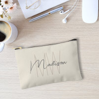 Moderne Monogram Name Script Creme