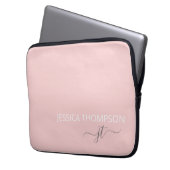 Moderne Monogram Name Stilvolle Blush Pink Girly Laptopschutzhülle (Vorderseite Links)