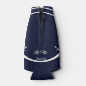 Moderne Monogram Nautical Navy Blue White Crab Flaschenkühler (Rückseite)