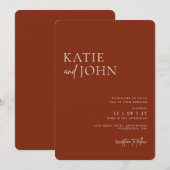 Moderne Monogram Terracotta Boho Wedding Einladung (Vorne/Hinten)