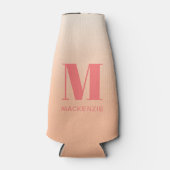 Moderne Monogramm Anfangsname Peach Gradient Flaschenkühler (Vorderseite)
