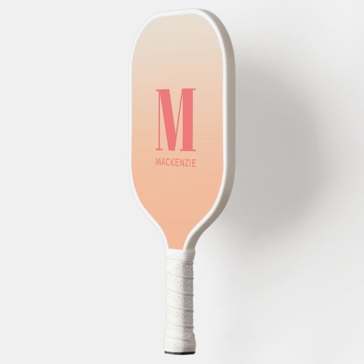Moderne Monogramm Anfangsname Peach Gradient Pickleball Schläger (Links)
