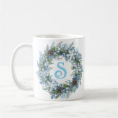 Moderne Monogramm-Initial-Winter-Wreath Kaffeetasse (Links)