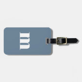 Moderne Monogramm-Initiale Staubblau-Grau Gepäckanhänger (Vorderseite horizontal)