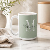Moderne Monogramm-Name Sagegrün Kaffeetasse
