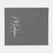 Moderne Monogramm-Name-Schrift Grau Fleecedecke (Vorderseite (Horizontal))