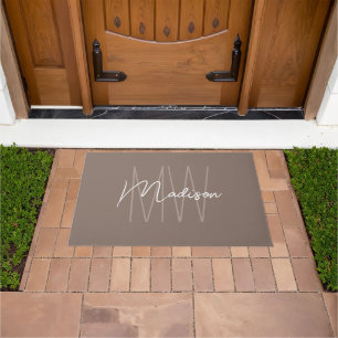 Moderne Monogramm-Name-Script Taupe Fußmatte