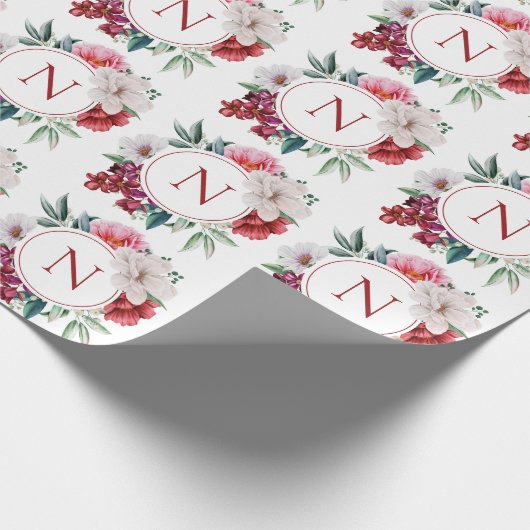 Moderne Monogramm Personalisierte Blumenhochzeit Geschenkpapier (Ecke)
