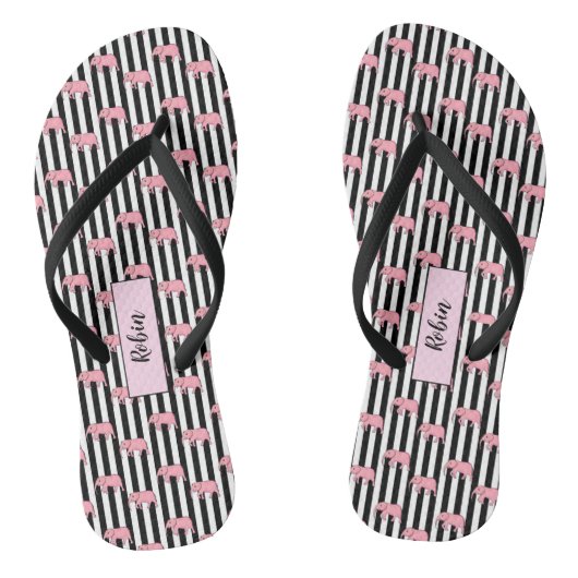 Moderne monogramm rosa Elefantenmuster Streifen Badesandalen (Fußbett)