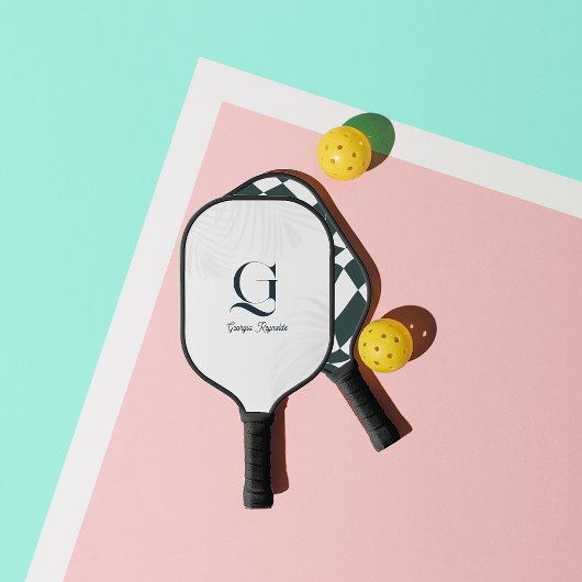 Moderne Monogramm | Schachbrettmuster Design Pickleball Schläger