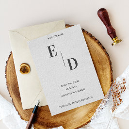 Moderne Monogramm-Schwarz-weiße Hochzeit rettet da Ankündigungspostkarte