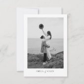 Moderne monogrammierte Foto-Hochzeit Save the Date (Rückseite)