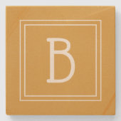 Moderne monogrammierte goldgelbe und weiße Initial Steinuntersetzer (Vorderseite)