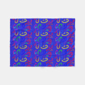 Moderne Mosaike im blauen Hintergrund Fleecedecke (Vorderseite (Horizontal))