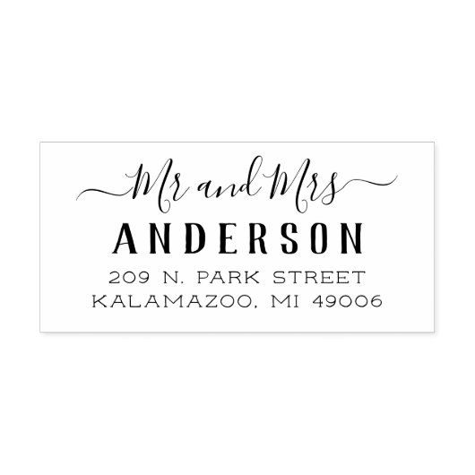 Moderne Mr. and Mrs. Script Newlyweds Rücksendeadr Permastempel (Design)