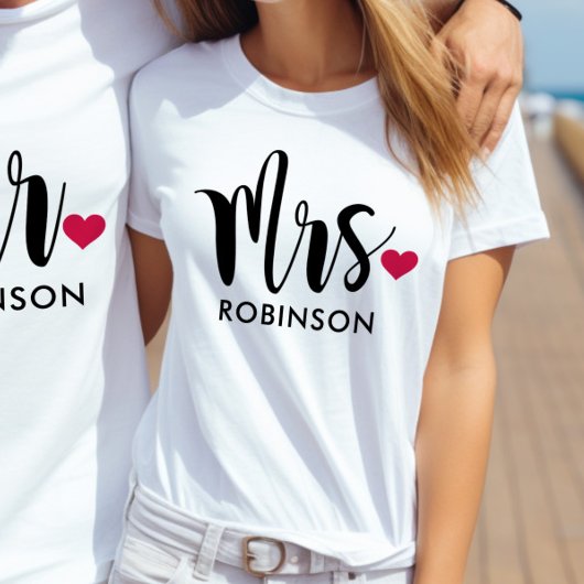 Moderne Mrs-Kalligrafie-Herz-Monogramm T-Shirt