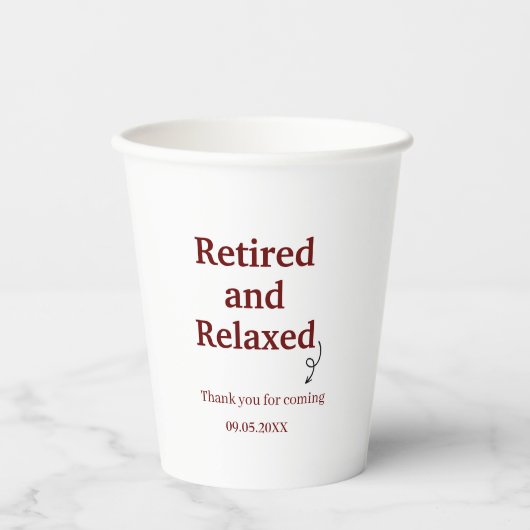 Moderne, müde und entspannte Pension Funny Custom Pappbecher (Vorderseite)