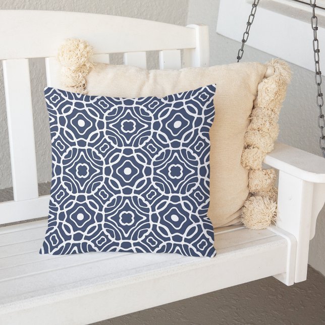 Moderne Muster für Navy und White Quatrefoil Außen Kissen (Von Creator hochgeladen)