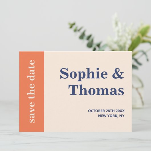 Moderne, mutige Typografie-Hochzeit rettet das Dat Einladung (Stehend Vorderseite)