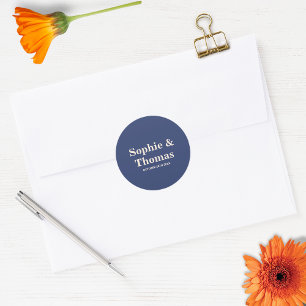 Moderne, mutige Typografie Wedding Navy Blue Runder Aufkleber