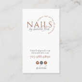 Moderne Nail Tech Terracotta Typografie Visitenkarte (Rückseite)