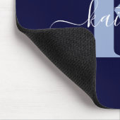 Moderne Navy-Blue-Schrift-Monogramm Mousepad (Ecke)