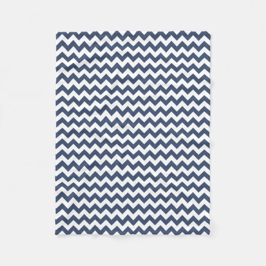 Moderne Navy Blue und White Zickzack Zigzag Fleecedecke (Vorderseite)