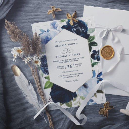 Moderne Navy Blumen Budget QR Code Hochzeit Einladung