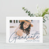 Moderne Navy Script Foto Graduation Party Einladung (Stehend Vorderseite)