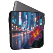 Moderne Neon-Blüte 15' Laptopschutzhülle (Vorne Rechts)
