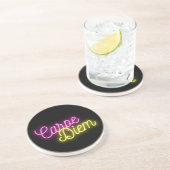Moderne Neon Carpe Diem Word Art Getränkeuntersetzer (Seite)