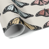 Moderne neutrale Schmetterlinge Gartenmuster Geschenkpapier (Rolleneckpunkt)