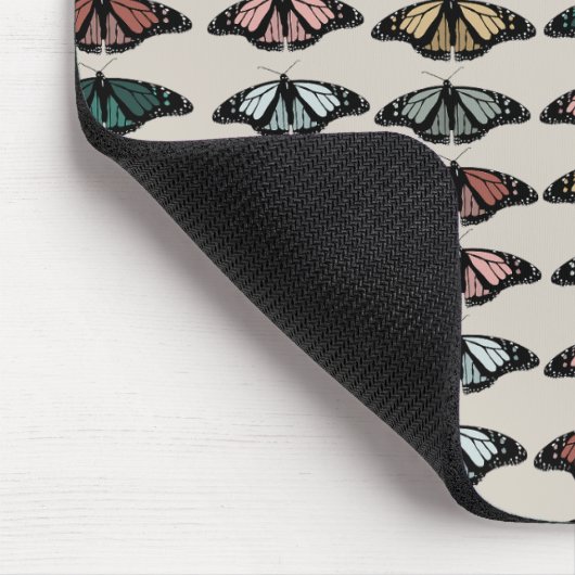 Moderne neutrale Schmetterlinge Gartenmuster Mousepad (Ecke)