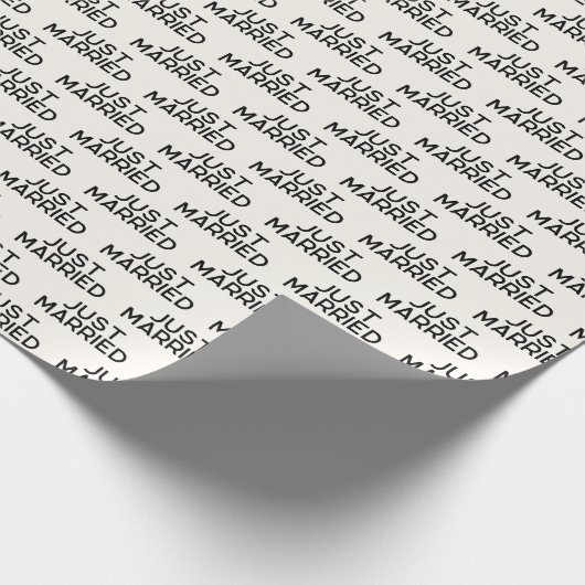 Moderne, nur verheiratete schwarze Creme Geschenkpapier (Ecke)