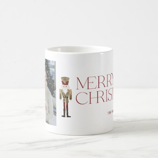 Moderne Nutcracker Frohe Weihnachts-Foto Typografi Kaffeetasse (Mittel)