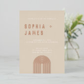 Moderne Ochre Orange Boho Arch Wedding Folieneinladung (Stehend vorne)