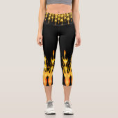 Moderne orange-gelbe Feuer Flammen schwarz Capri Leggings (Vorderseite)