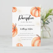 Moderne Orange Pumpkin Halloween Fall Baby Dusche Einladung (Stehend Vorderseite)