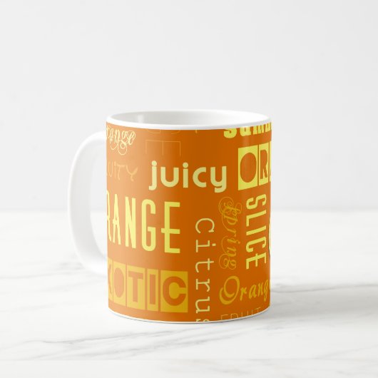 Moderne orangefarbene Typografie Fruchtscheibe Kaffeetasse (Vorderseite Links)