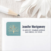 Moderne orangefarbene Vögel in einer großflächigen (Insitu)