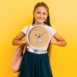 Moderne Orangengiraffe mit Namen Runde Wanduhr