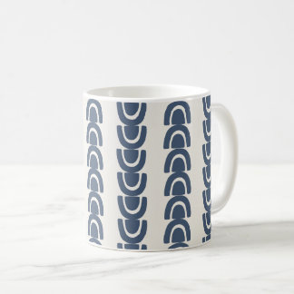 Moderne organische Bogenstreifen Navy Creme Muster Kaffeetasse
