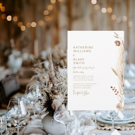 Moderne Pampas zusammen mit Gold Text Hochzeit Einladung