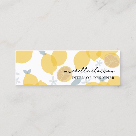 Moderne Pastel Citrus Zitronen QR Code Minimal Mini Visitenkarte (Vorderseite)