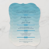Moderne Pastel Ombre Blue Wave Wedding Einladung (Vorne/Hinten)