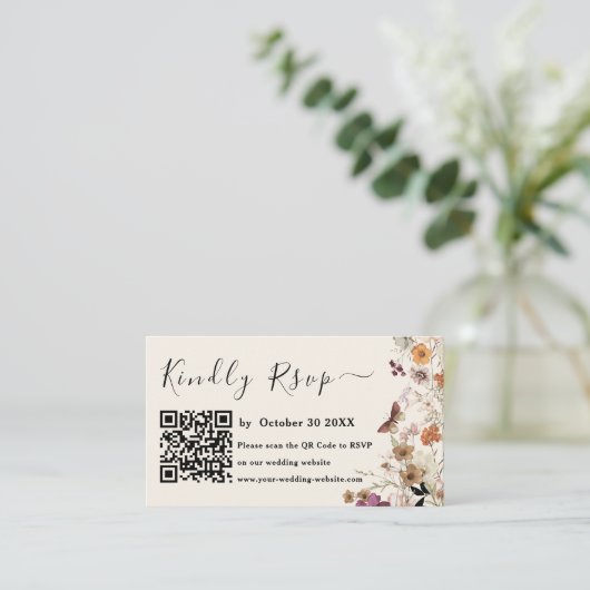 Moderne Pastel Wildblume Qr Code UAwg Wedding Begleitkarte (Stehend Vorderseite)
